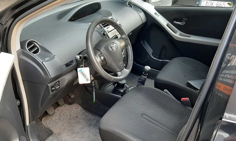 Μεταχειρισμένο Toyota Yaris ’11 VVTI 1.3 6ταχυτο-klima-start-s